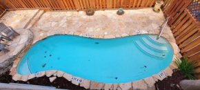 Spotless Oversized Home with Pool - Gulfcoast Condos unit 4